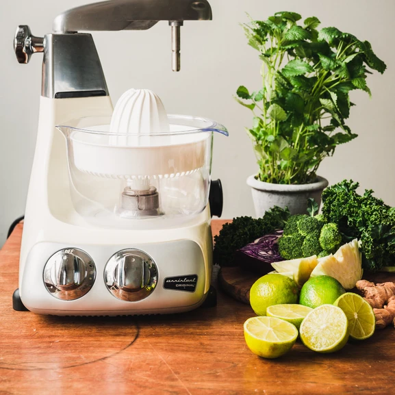 Ankarsrum colorful Coleslaw machine